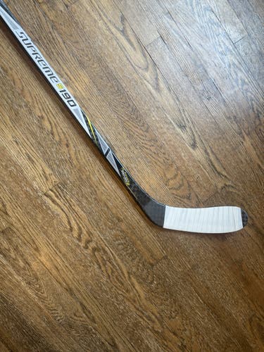 Senior Left Hand Toe Pattern  Supreme S190 Hockey Stick
