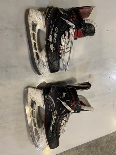 Senior Bauer Regular Width  Size 7 Vapor 1X 2.0 Hockey Skates