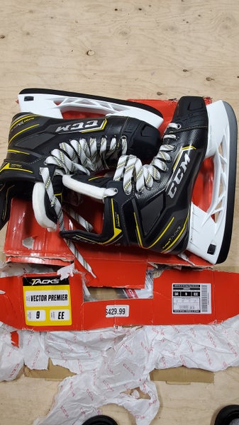 Senior New CCM Super Tacks Hockey Skates Extra Wide Width Size 9