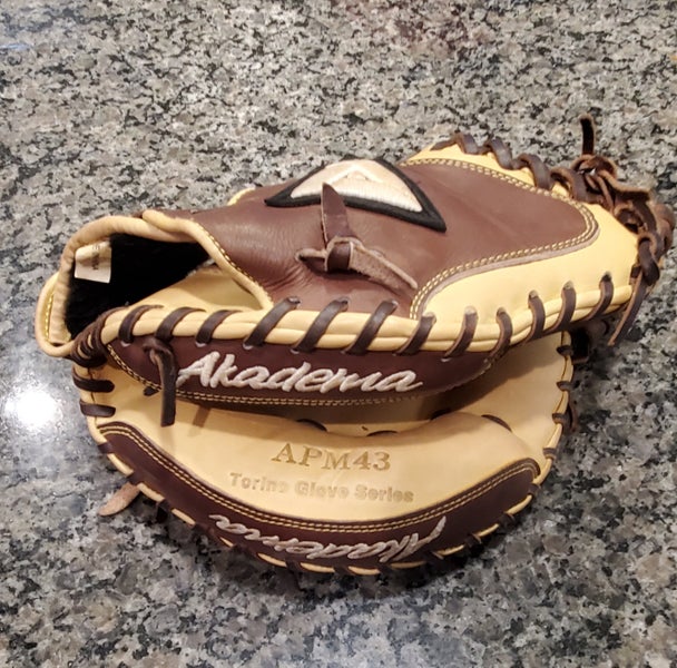 Akadema Right Hand Throw Catcher's Glove 33"