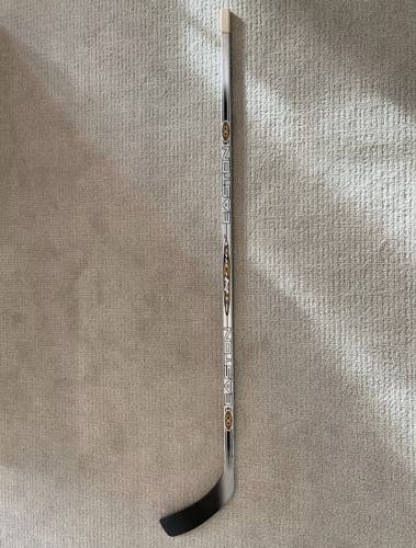 Easton Synergy Original Silver Hockey Stick SR LH Lidstrom 85 Flex 64.5” Height.