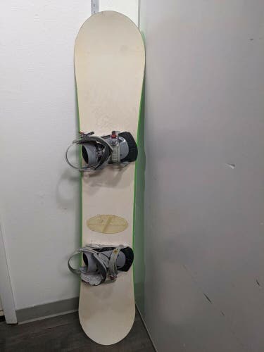 Ride Series D.H. Snowboard w/Ride LX Bindings Size 159cm White Used