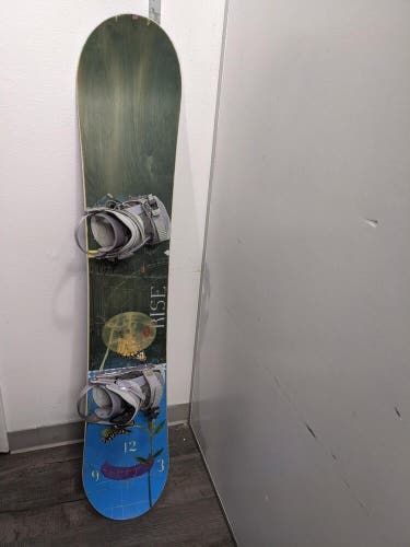 Burton Rise Snowboard w/Ride Bindings Size 149cm Green Used