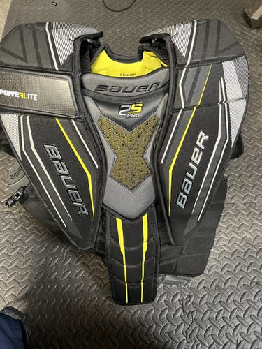 New Senior Medium Bauer Supreme 2S Pro Goalie Chest Protector