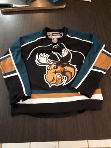 Manitoba Moose Youth Used Small / Medium Reebok Jersey