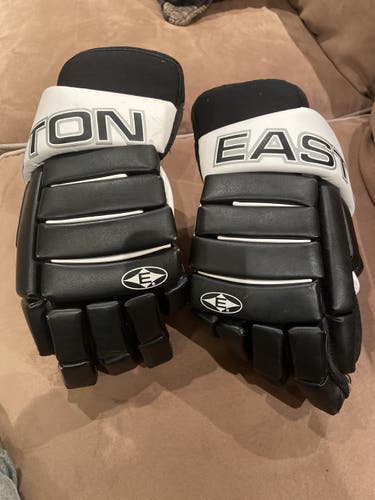 Easton Senior Hockey Gloves size 13.5