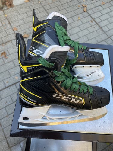 New Senior CCM Super Tacks 9370 Hockey Skates Regular Width Size 10