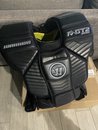 Senior Medium Warrior  Ritual G2 PRO Goalie Chest Protector
