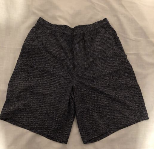 Lululemon Men’s Pace Breaker Shorts, Size medium, 9” Inseam