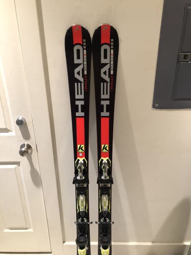 Head I rally Skis With Integrated Head Bindings