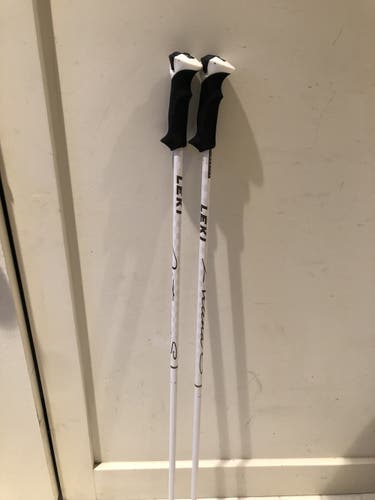 New 44in (110cm) Leki Ski Poles