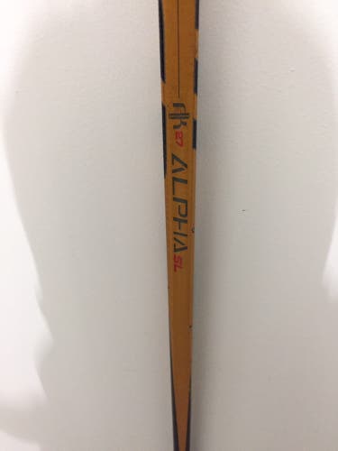 Senior Right Handed Mid Pattern  Alpha AK27 SL Hockey Stick
