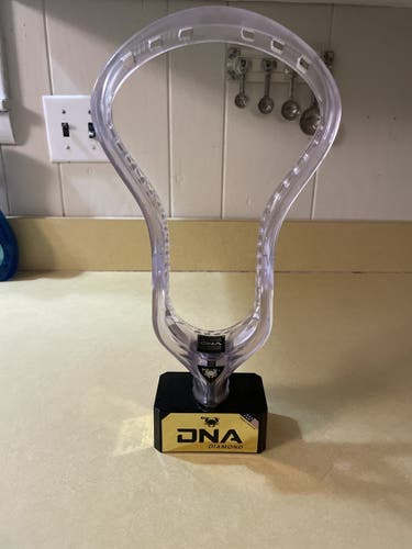 Unstrung DNA Diamond Head