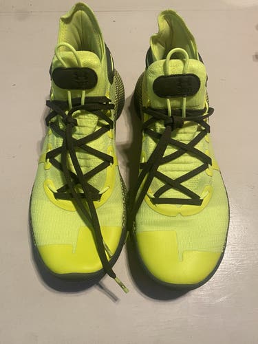Under Armour Curry 6 Basketball Shoes