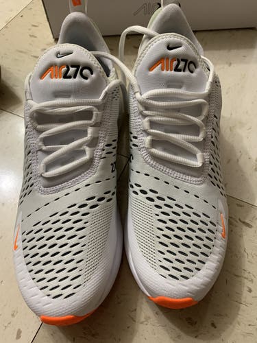 Size 9 Nike Airmax 270’s