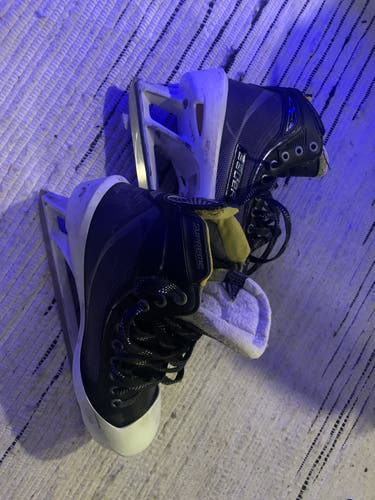 Used Bauer   Size 10.5 Supreme One80 Hockey Goalie Skates