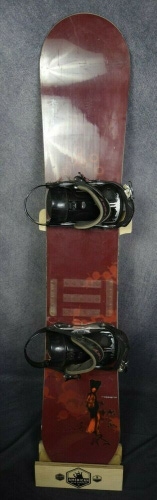 ROSSIGNOL DIVA SNOWBOARD SIZE 150 CM WITH KEMPER LARGE BINDINGS