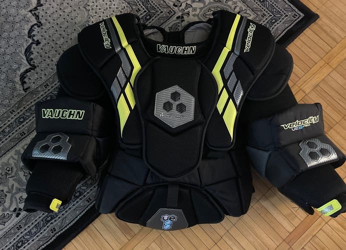 Used Large Vaughn  Velocity VE8 Pro Goalie Chest Protector
