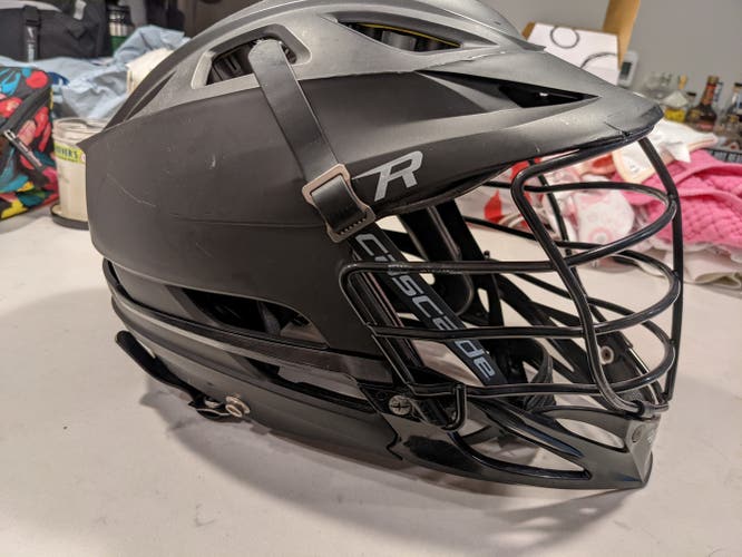 Matte Black Used Cascade R Helmet