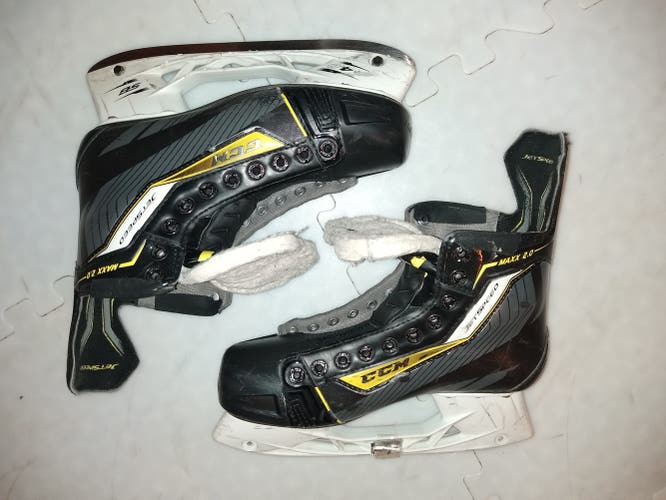 Used CCM JetSpeed Maxx 2.0 Hockey Skates Size 7 (need new steel)