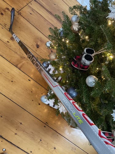 Senior Right Handed Vapor Hyperlite Hockey Stick