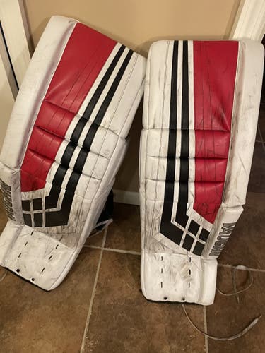 White Senior Vaughn 35+1 Velocity VE8 Pro Carbon Goalie Leg Pads