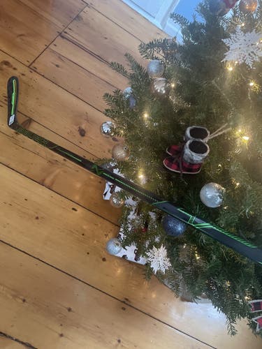 Senior Right Handed Nexus ADV Hockey Stick