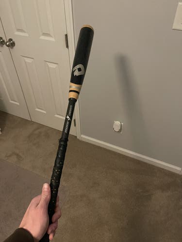 Kid Pitch (9YO-13YO) DeMarini (-5) 25 oz 30" Corndog Bat