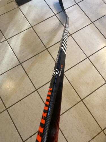 Used Left Hand Toe Pattern Pro Stock QRE Pro Team Hockey Stick