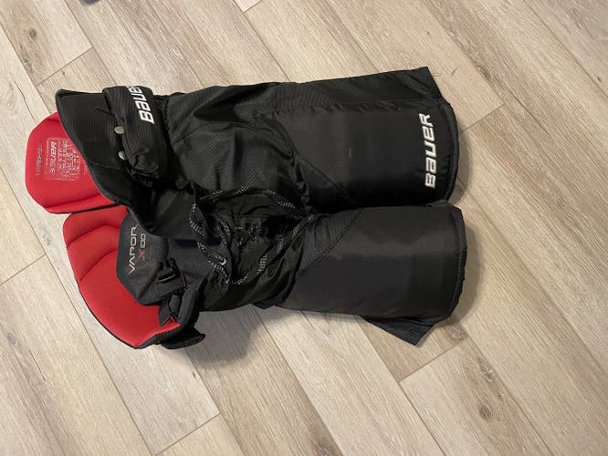 Ice hockey pants
