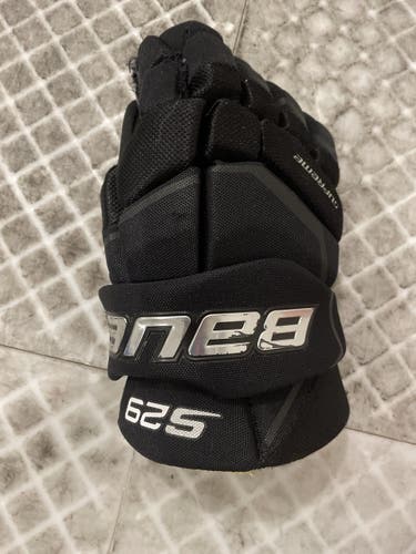 Black Junior Bauer 12"  Supreme S29 Gloves