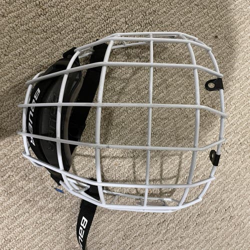 Used Medium Bauer Profile II Facemask