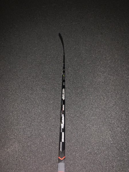 Senior Right Handed Toe Pattern  Vapor Hyperlite Hockey Stick