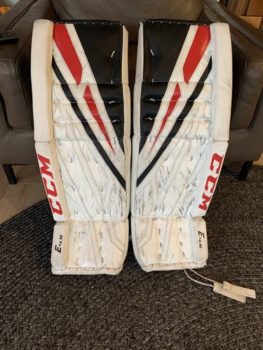 CCM Extreme Flex 4.5 Leg Pads Junior Size 30+1