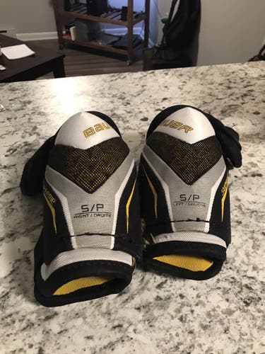 Senior Small Bauer Pro Stock Supreme 190 Elbow Pads