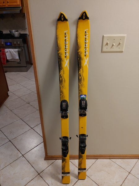 Used  Salomon With Bindings Skis