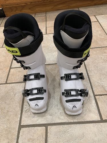 Used HEAD Raptor 70 Racing Ski Boots (25-25.5)
