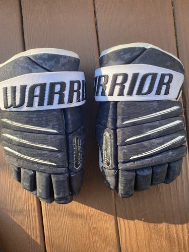 Black Used Warrior 12"  Alpha QX Gloves