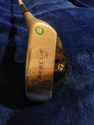 New Men's TaylorMade Right Handed Rescue Mid Hybrid Regular Flex 2H