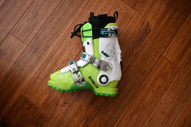 new Dalbello VIRUS Tour ID Ski Boots Touring Backcountry AT sz 24