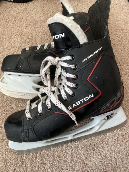 Senior Easton Size 9 EQ10 Hockey Skates
