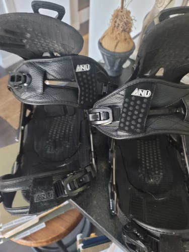 Used L/XL GNU freedom Snowboard Bindings