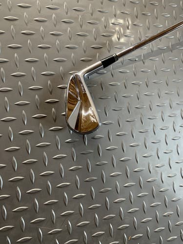 Used Men's Srixon U45 Utility 4 iron stiff steel right handed