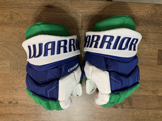 13" Warrior Covert QRE Gloves - Team Stock Carolina Hurricanes