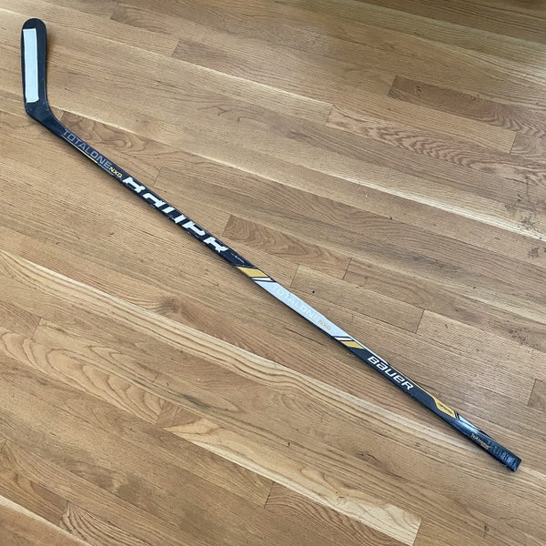 Senior Right Handed Mid Pattern TotalOne NXG Hockey Stick PM9 102 Flex Stamkos