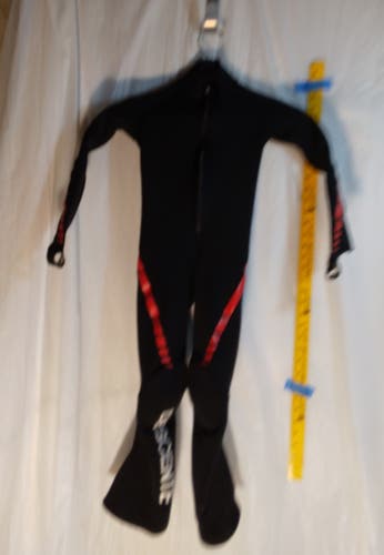 Descente Youth Padded Race Suit – Boy’s/Girl’s size 10 XS