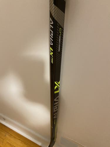 Senior RH P92 Pro Stock Alpha LX Pro Hockey Stick