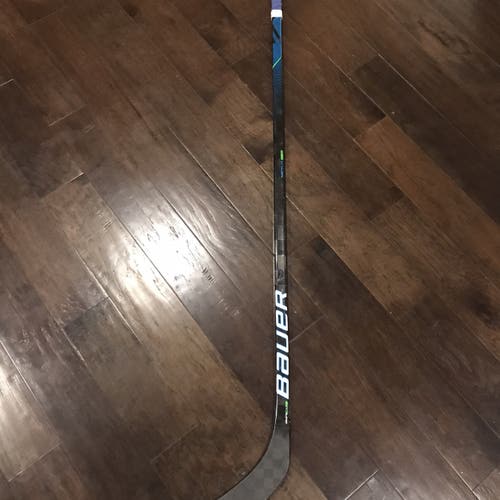 Used Right Handed Nexus Geo Hockey Stick