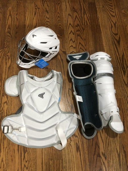 Easton Jen Schro Catcher’s Gear - The Fundamental