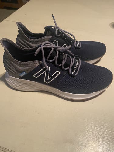 Blue Men's Size 11.5 (Women's 12.5) New Balance Shoes